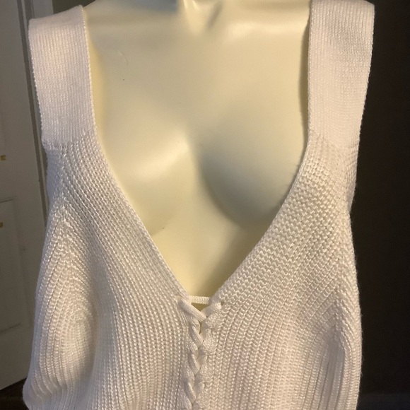 Jolie&Joy:Sweater Top NWOT
Size 1X 100%Acrylic - Picture 2 of 6